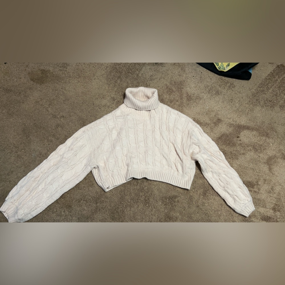 Baby pink cropped turtleneck